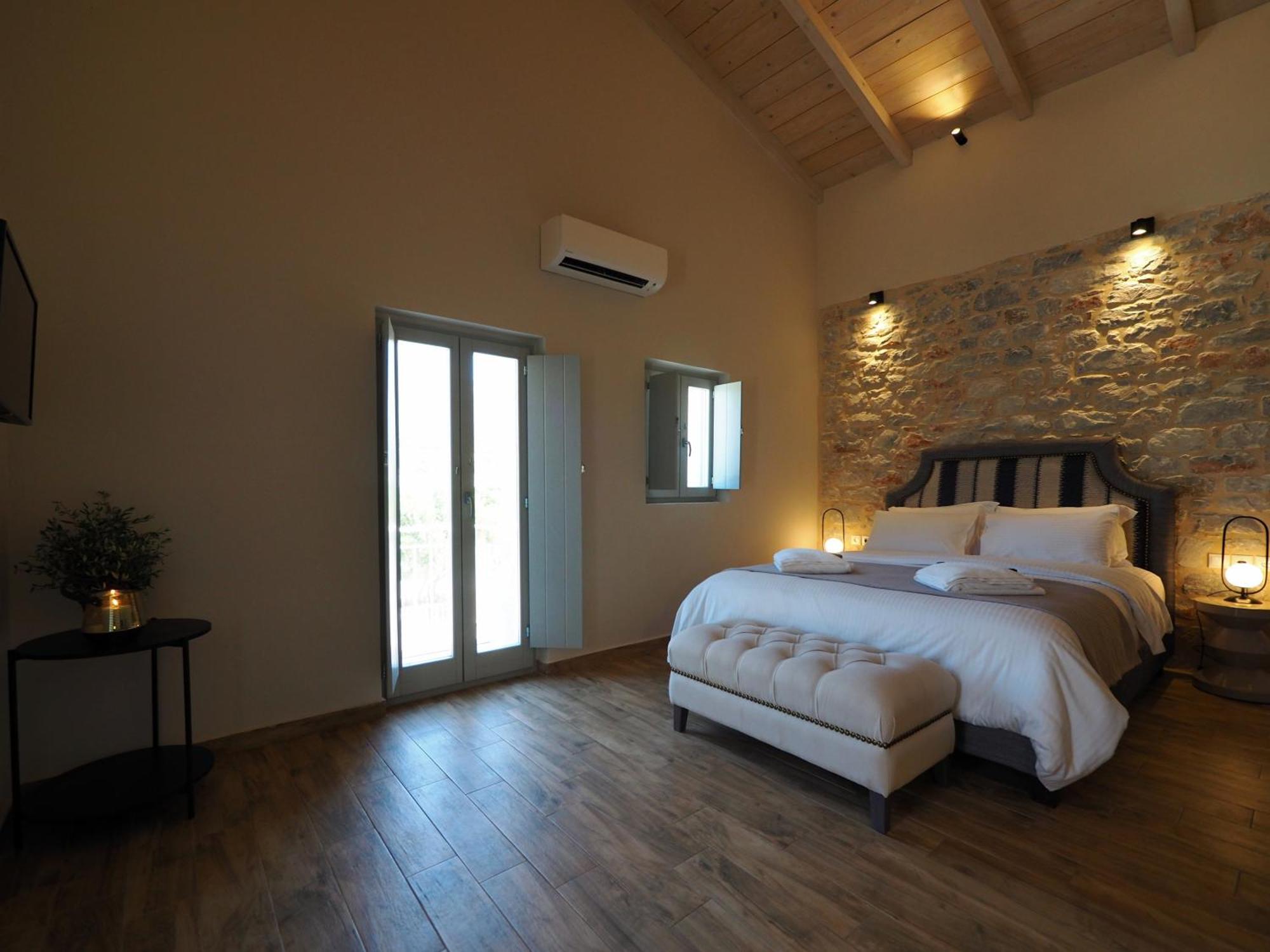 Terra Di Pietra Exclusive Suites & Apartments Areopoli Exteriér fotografie