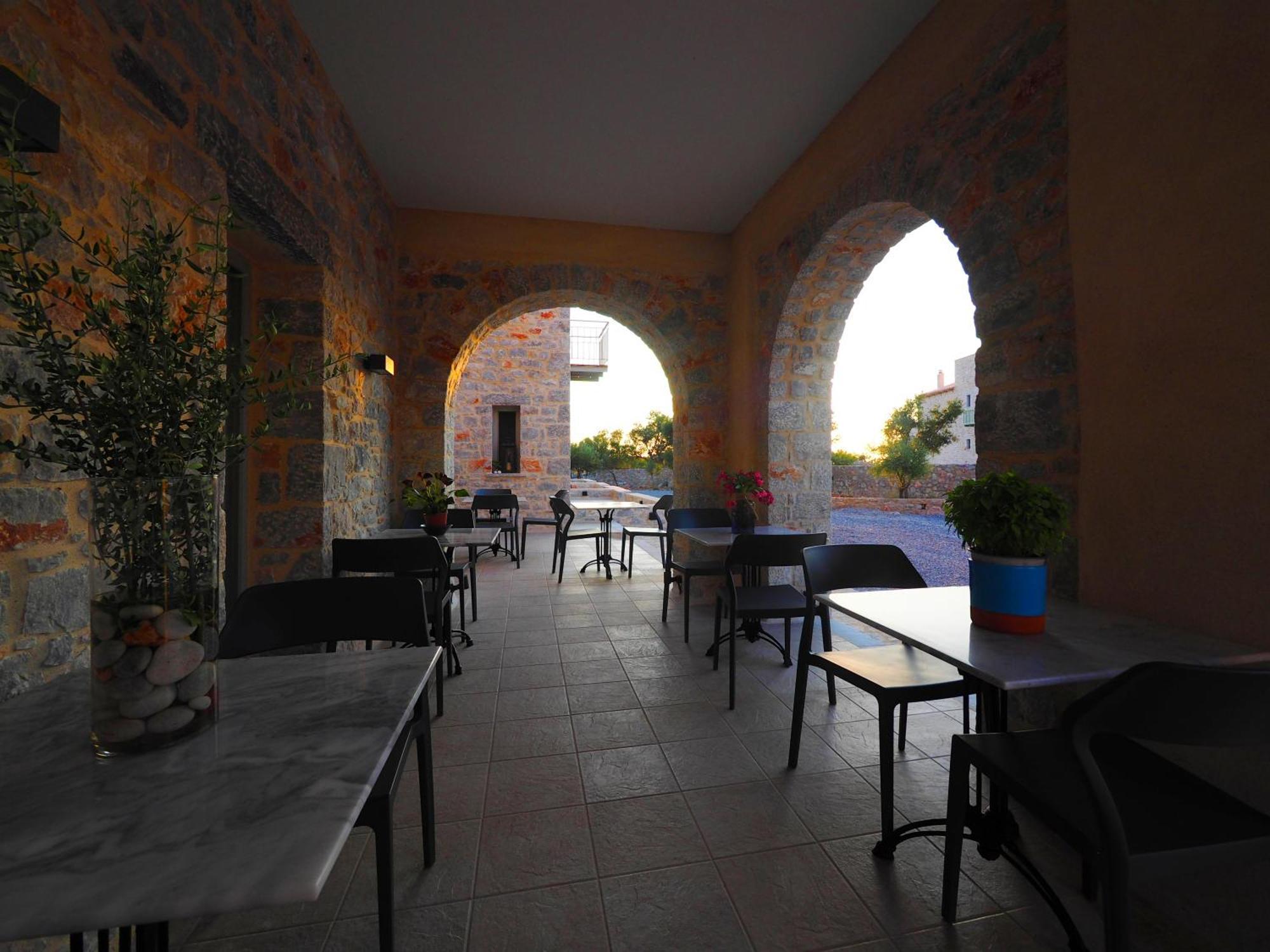 Terra Di Pietra Exclusive Suites & Apartments Areopoli Exteriér fotografie
