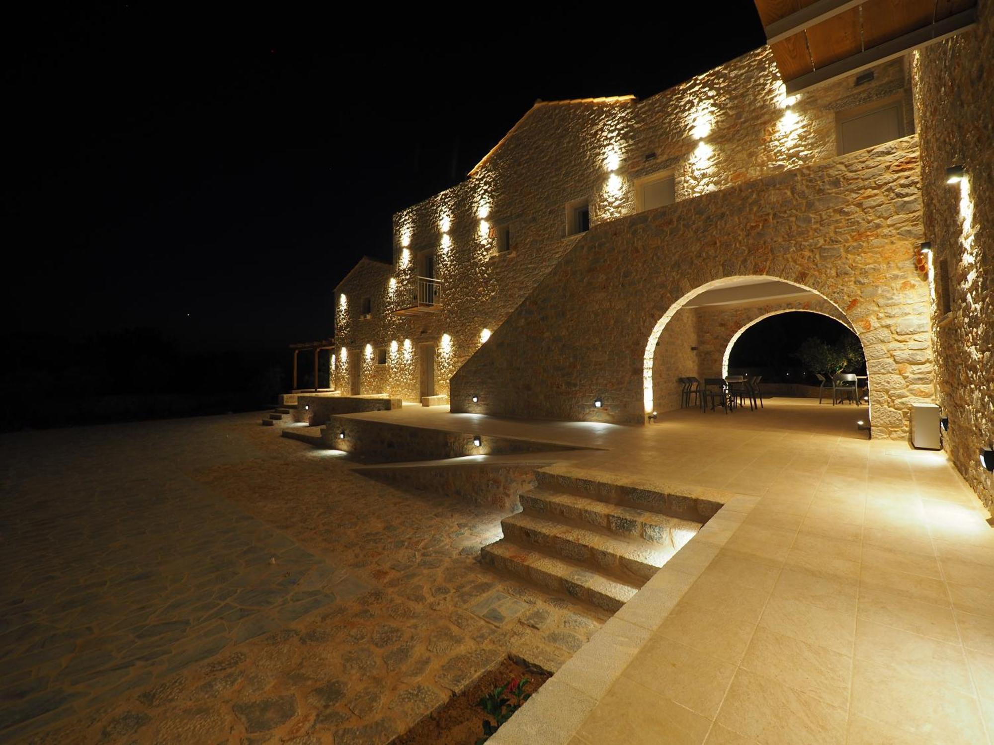 Terra Di Pietra Exclusive Suites & Apartments Areopoli Exteriér fotografie