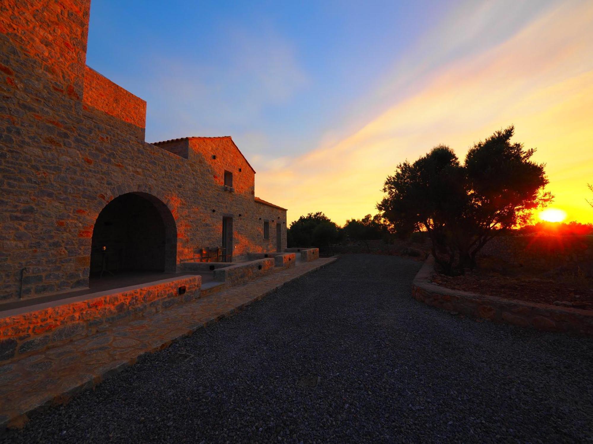 Terra Di Pietra Exclusive Suites & Apartments Areopoli Exteriér fotografie